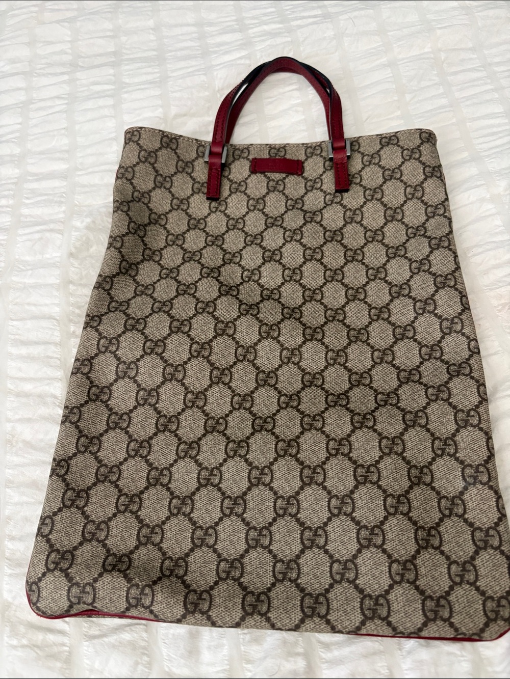 Gucci Beige GG Supreme Canvas Tote with Red Leather Handles and Trim